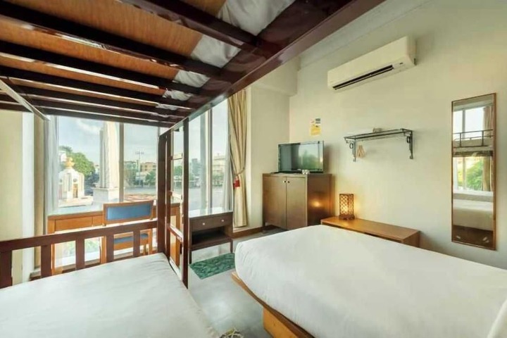 Room 20 of 29