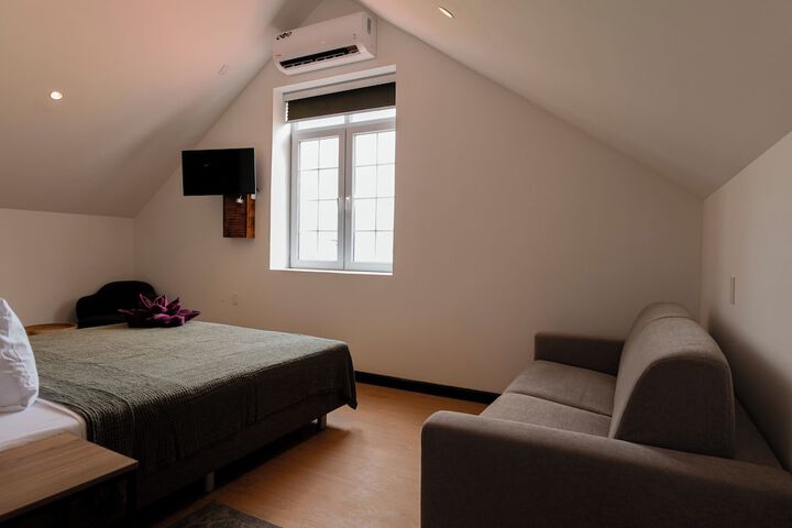 Room 19 of 54