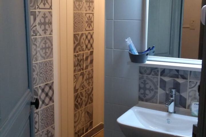 Room 49 of 67