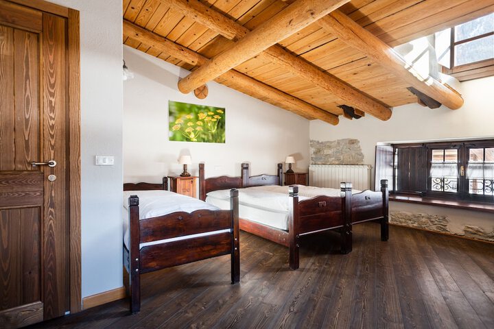Room 4 of 45