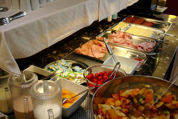 Breakfast/Coffee Service 55 of 62