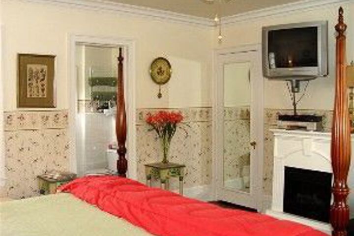 Room 14 of 20