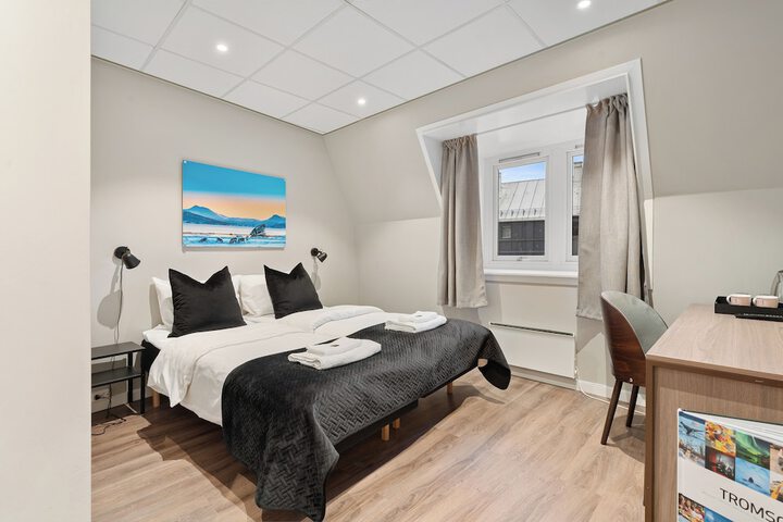 Room 7 of 37