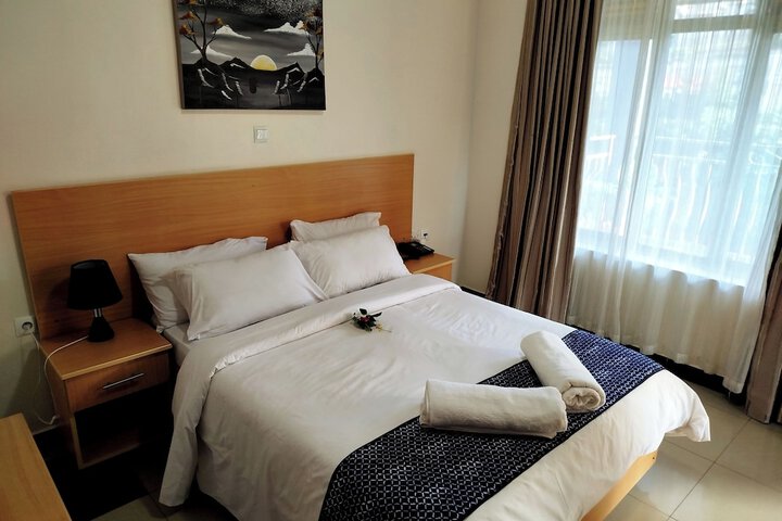 Room 8 of 25