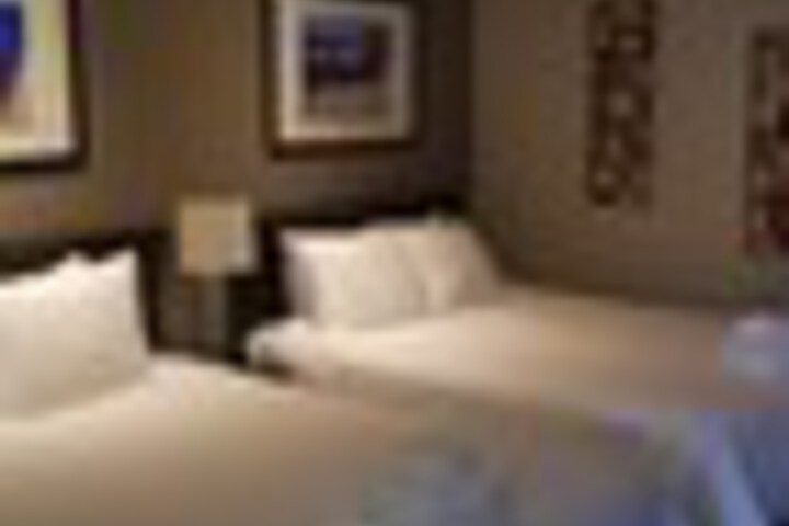 Room 8 of 828