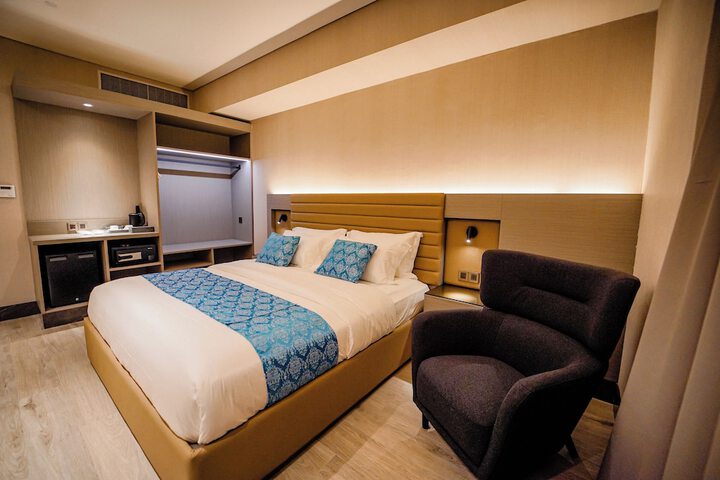 Room 5 of 45