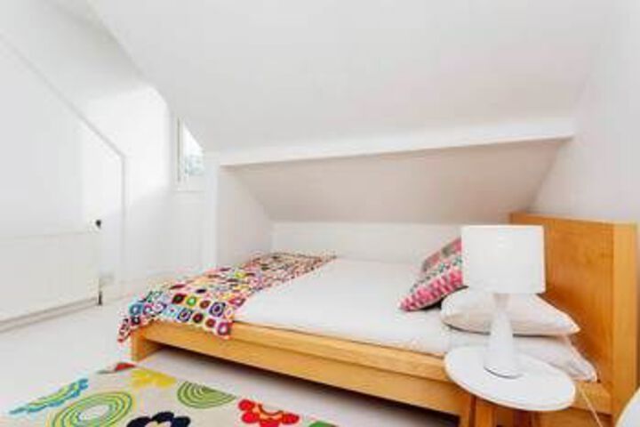 Room 14 of 20