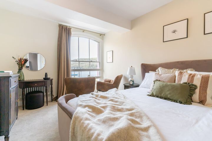 Room 2 of 12