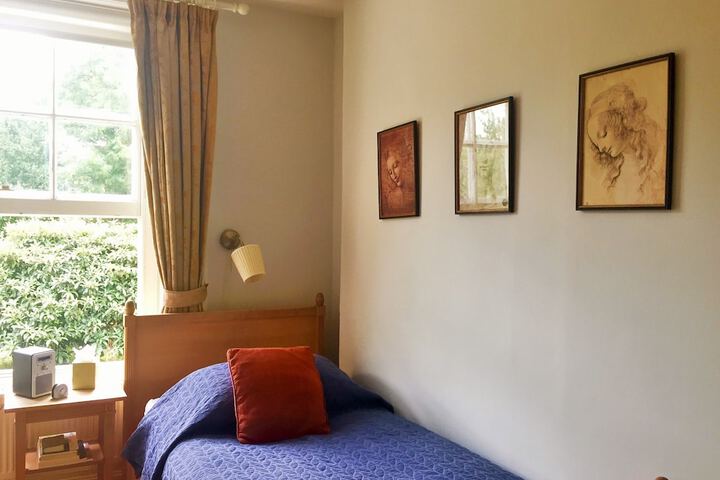 Room 6 of 45
