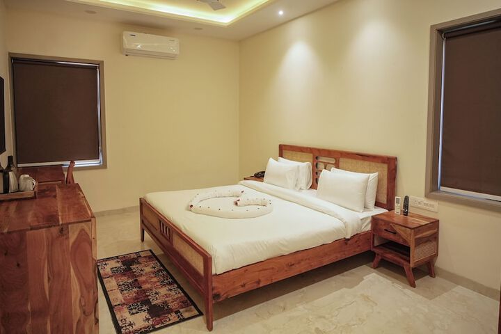Room 12 of 81