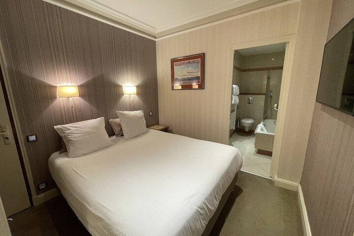 Room 17 of 67