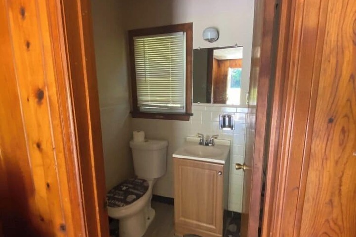 Room 18 of 22
