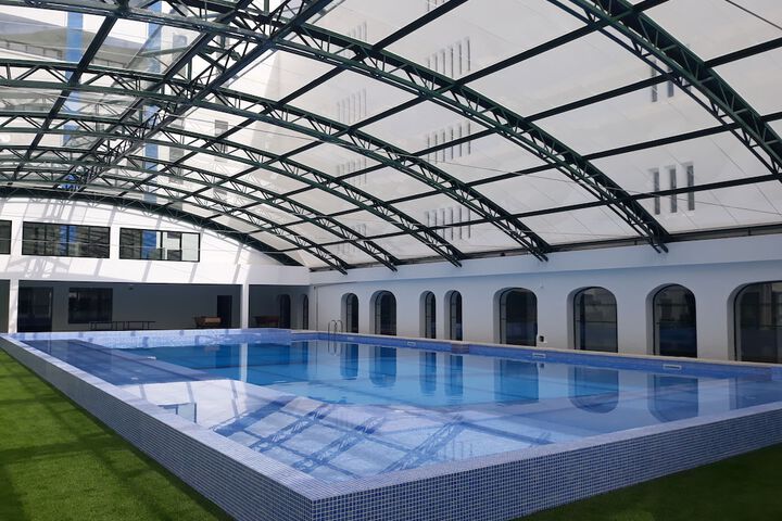 Pools & Facilities