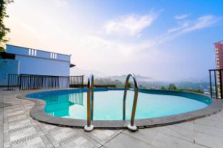 Pool 9 of 23