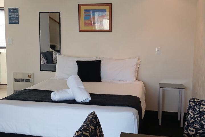 Room 64 of 120