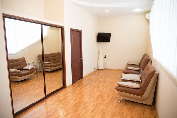 Room 10 of 40
