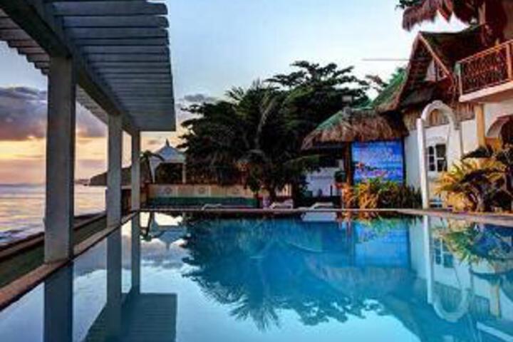 Jaimees Hotel