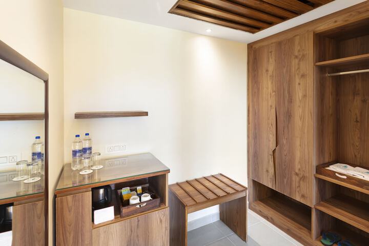 Room 9 of 65