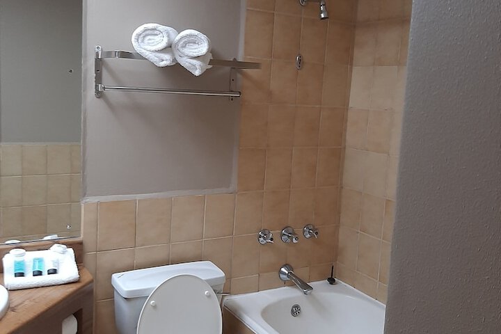 Room 11 of 26