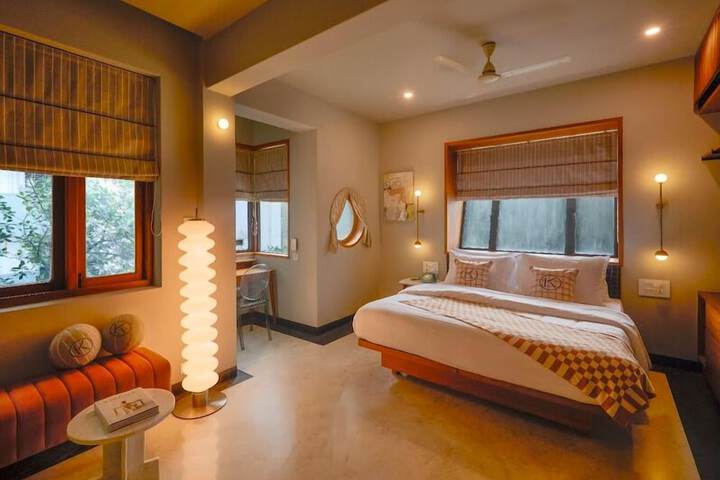 Room 9 of 27