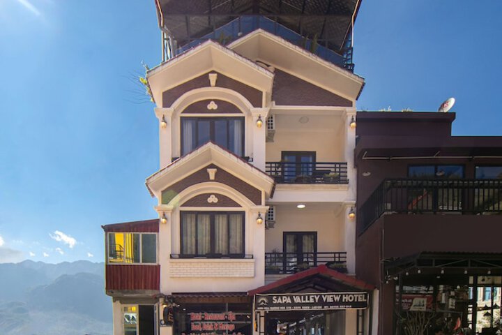 Hotel 44 of 52