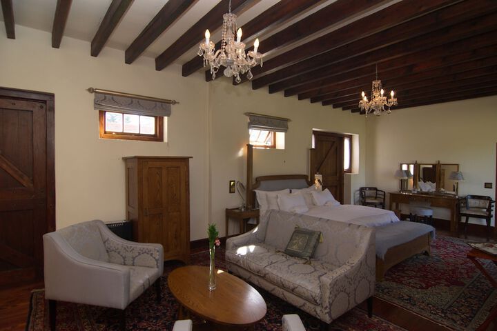Room 6 of 48