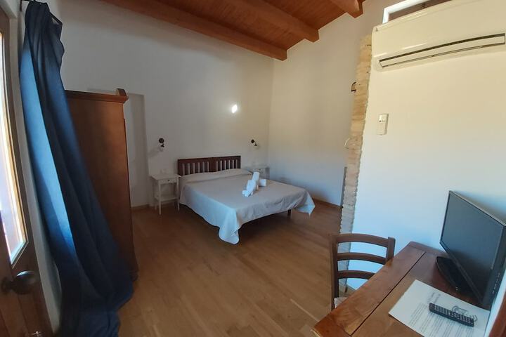 Room 19 of 44