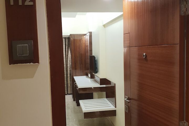 Room 47 of 97