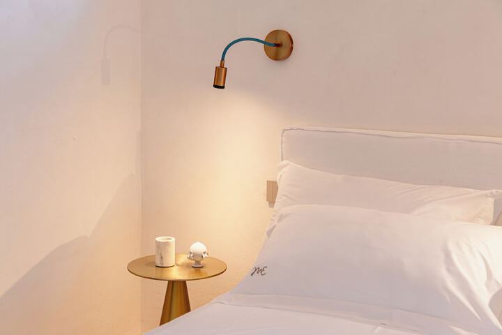 Room 28 of 144