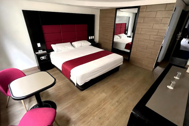 Room 17 of 89