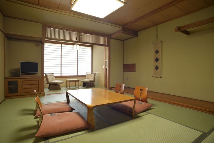 Room 7 of 39