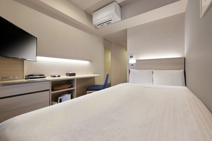 Room 22 of 50
