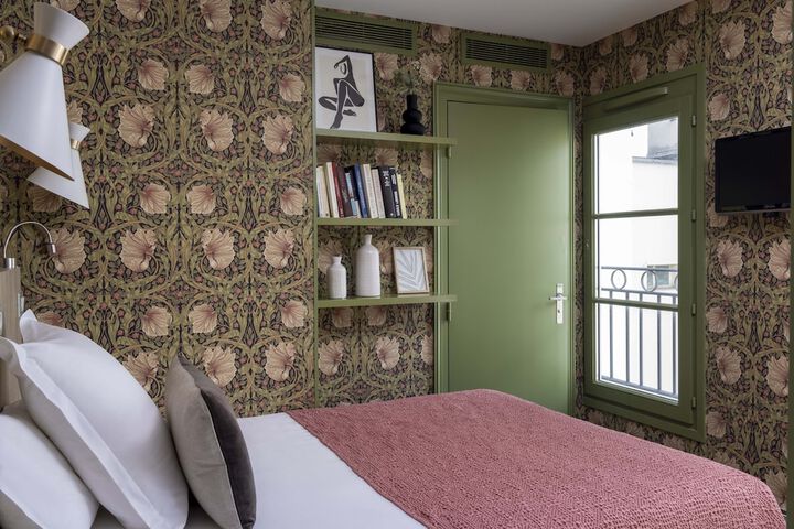 Room 15 of 52