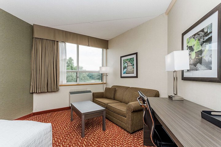 Room 25 of 100