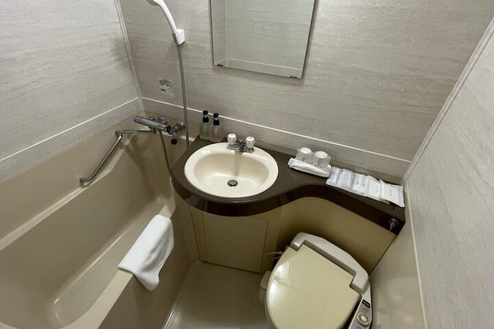 Room 44 of 71