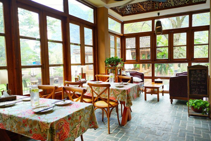 Dining 82 of 111