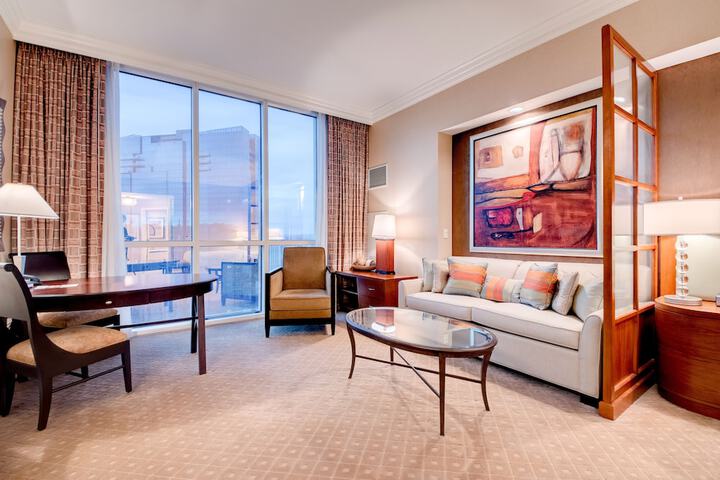 Room 52 of 105