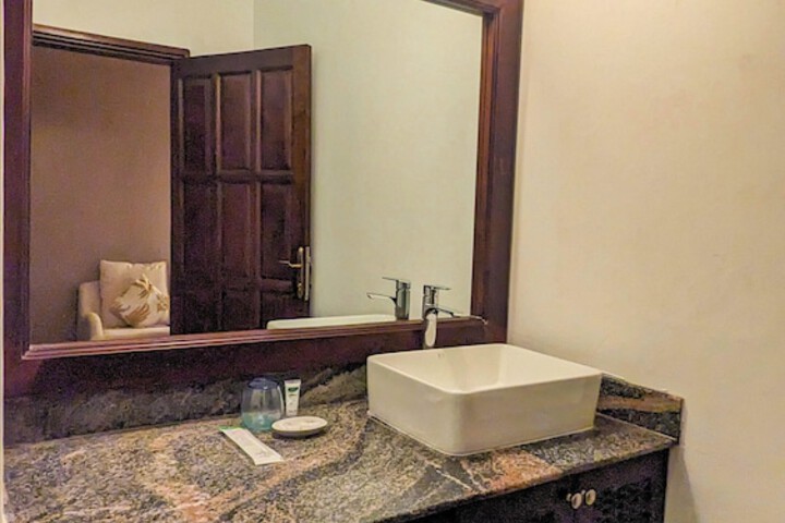 Room 21 of 53
