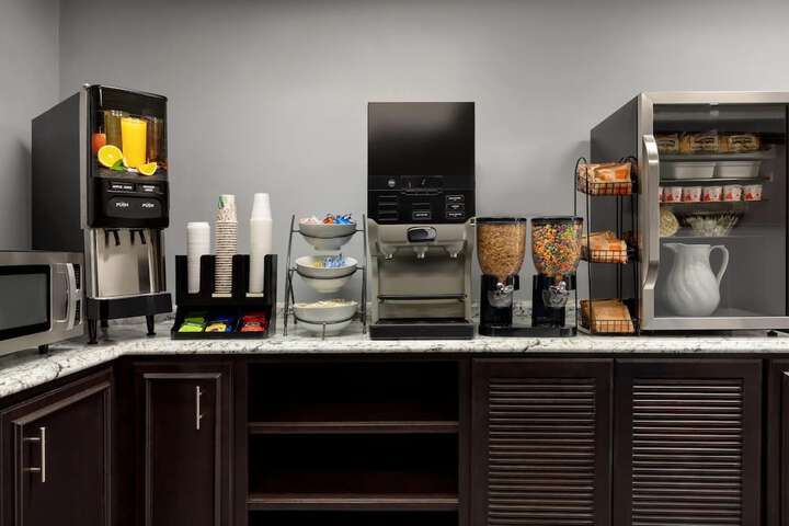 Breakfast/Coffee Service 33 of 36