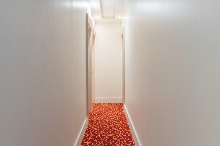 Ballroom/Hall 22 of 32