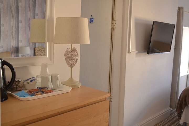 Room 26 of 124