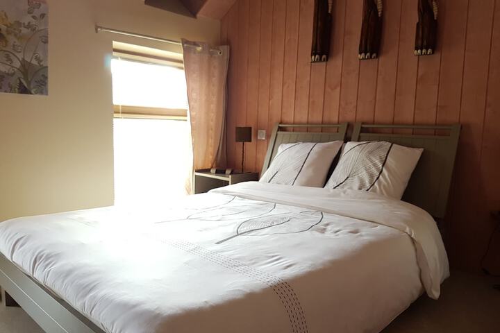 Room 3 of 46