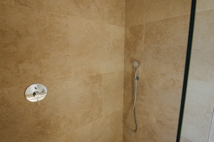 Room 17 of 26