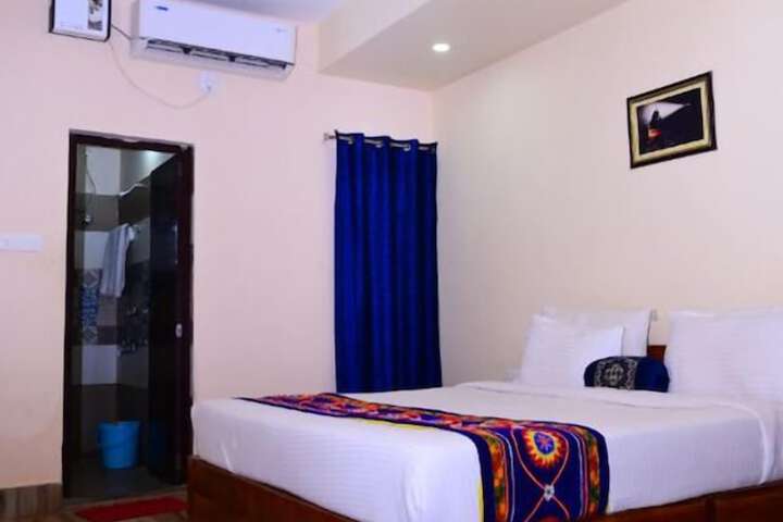 Room 8 of 22