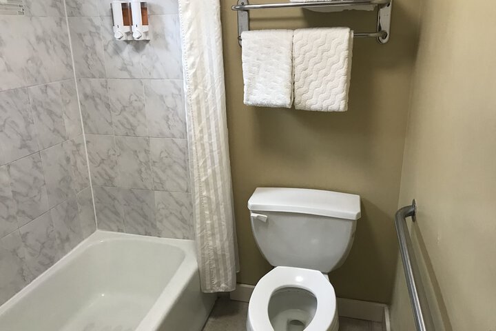 Room 10 of 30