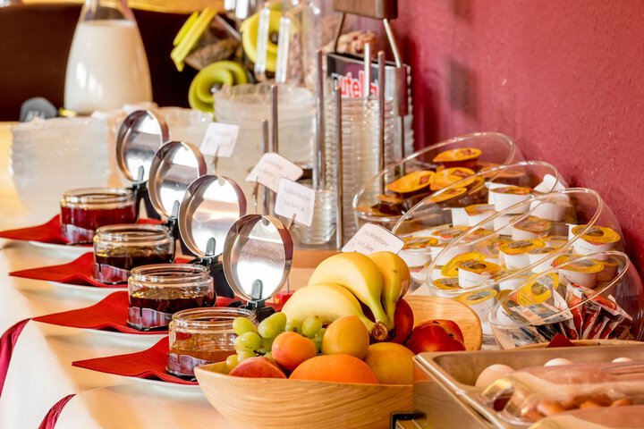 Breakfast/Coffee Service 36 of 64