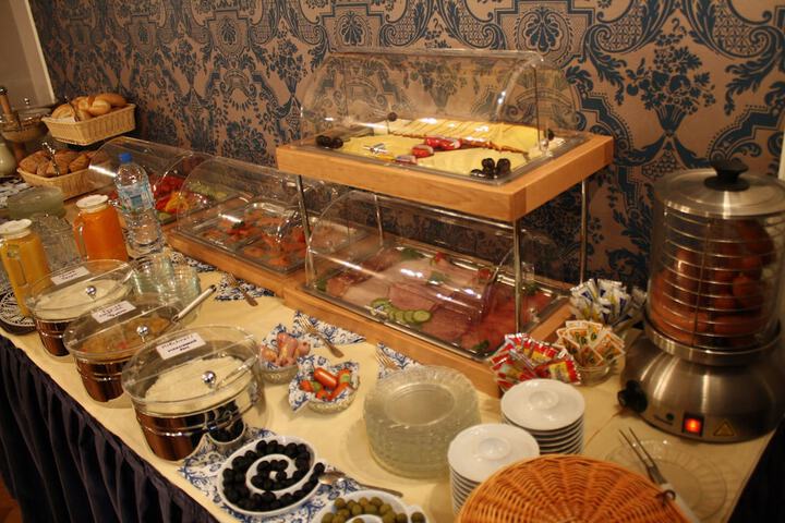Breakfast/Coffee Service 42 of 57