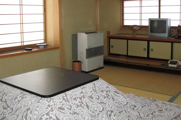 Room 16 of 37