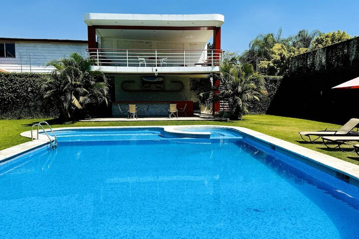 Pool 19 of 41
