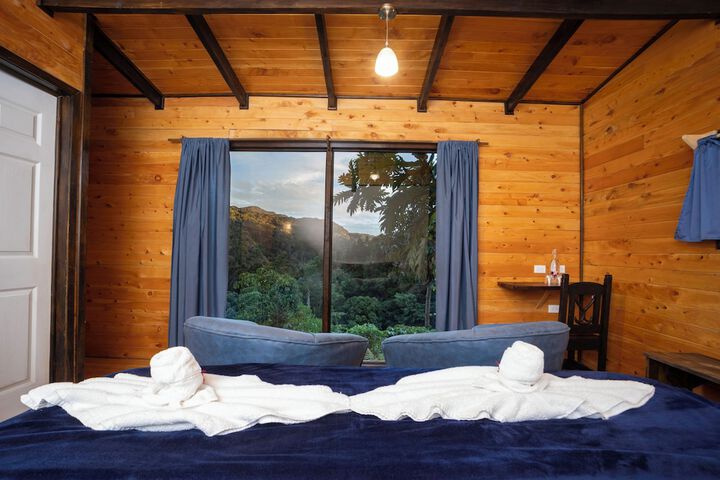 Room 2 of 20